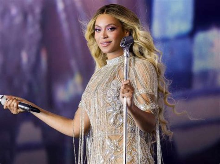 When did Beyoncé come out?