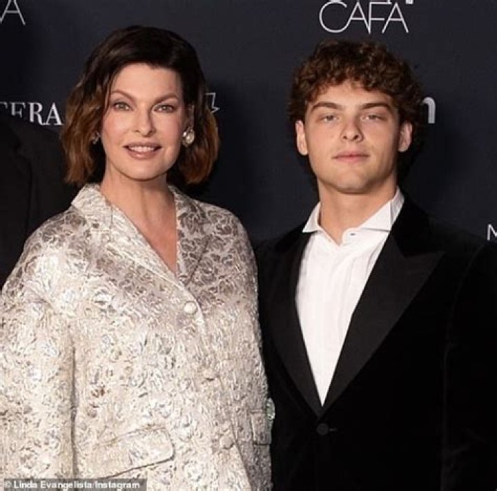 Who Are Linda Evangelista Parents? Family Details Of The Canadian Fashion Model