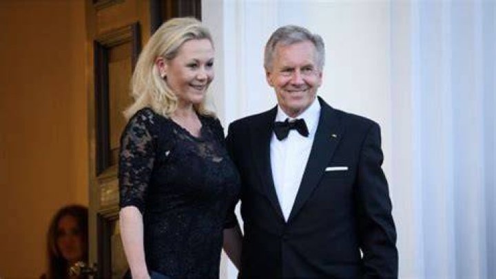 Who Are Lou Lambrecht Parents? Age And Career Of ‘King’ Actress Revealed