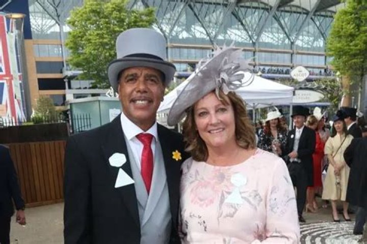 Who Is Chris Kamara Wife Anne Kamara?