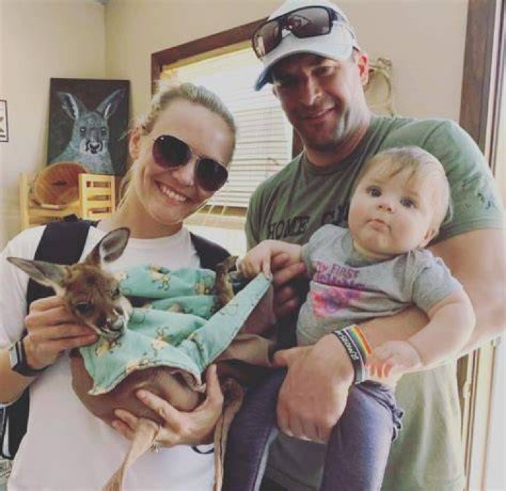Who Is Dani Welniak Husband Bradly Rogers? Know More About The Sports Director