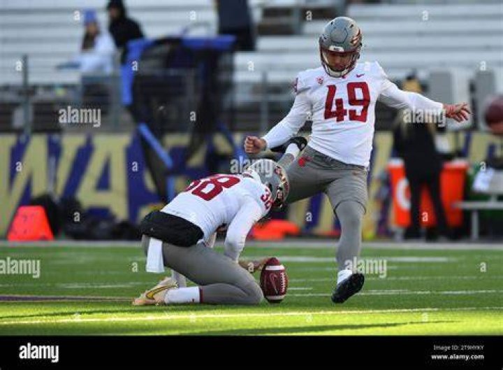 Who is Dean Janikowski?