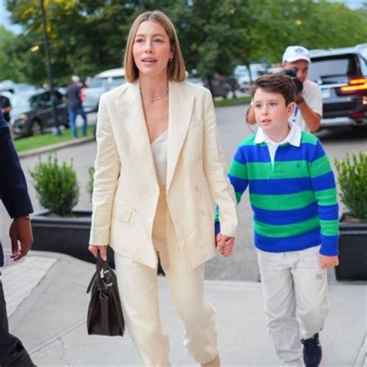 Who Is Justin Pugh Wife Angela Viscount? Meet The American Football Player On Instagram