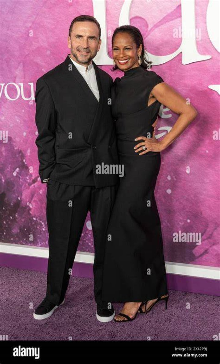 Who Is Robinne Lee Husband Eric Hayes? Explore Her Married Life