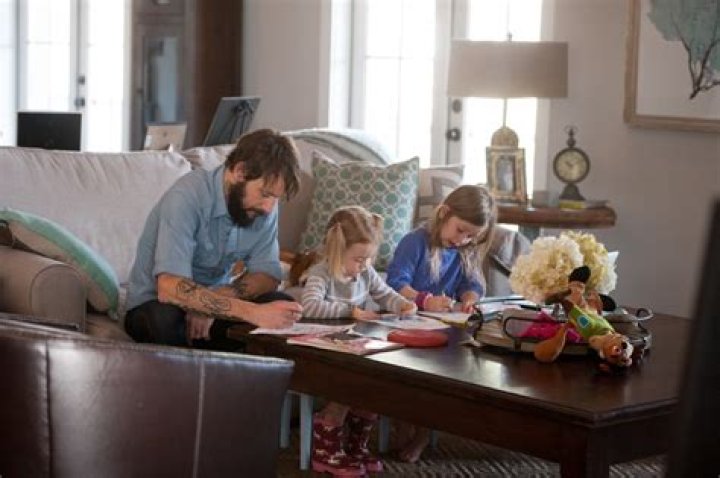 Who Is Singer Ben Bridwell Wife Elizabeth McCann? Explore Their Age Gap And Net Worth Details