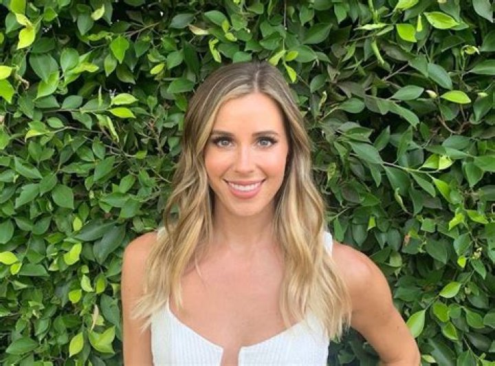 Who Is The Bachelor Kate Gallivan? Age Wiki Net Worth & Job – Explore Her Instagram