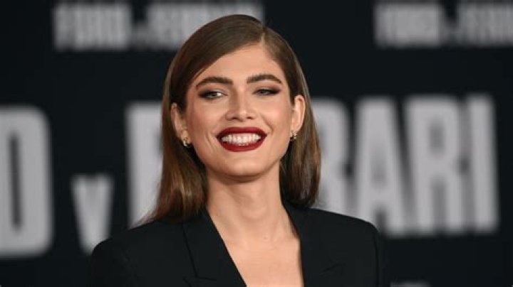 Who Is Valentina Sampaio’s Partner? Details On The Dating History Of The Actress