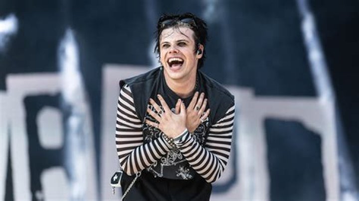 Yungblud Biography, Age,Concert,New Song and Car Crash